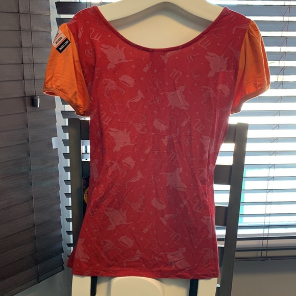 Her Universe Hocus Pocus shirt - size M - Picture 2 of 5